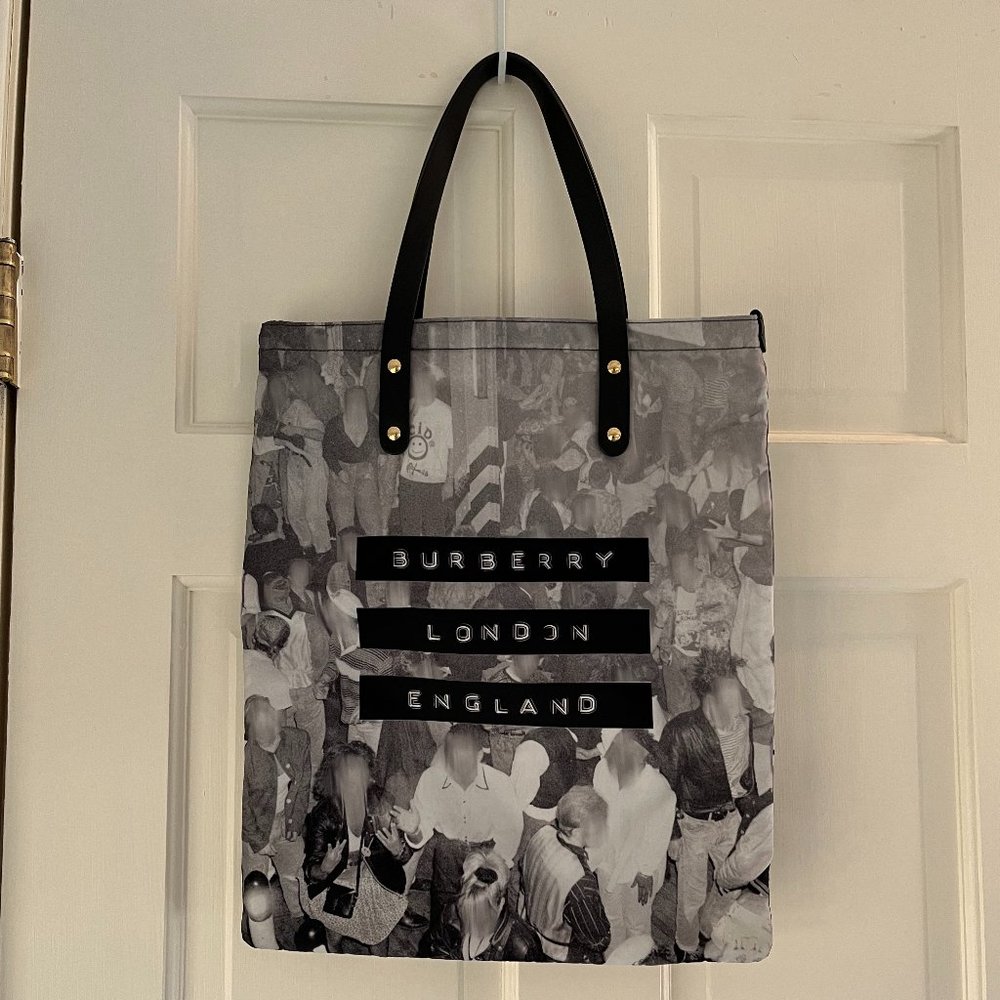 Burberry Nylon Logo London Club Theme Flat Purse Tote Bag